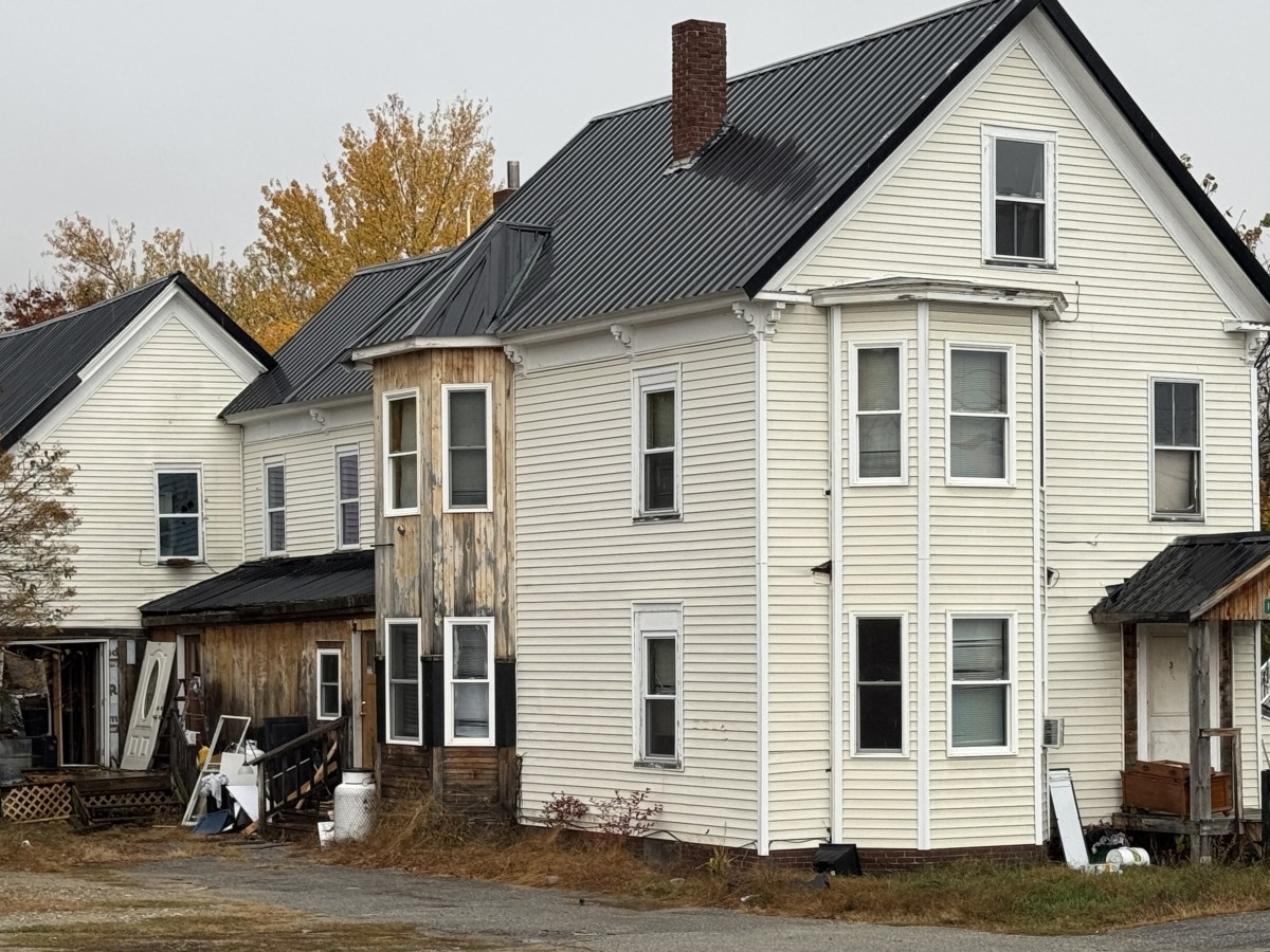 Man wanted on 8 warrants arrested after 12-hour standoff in Norway